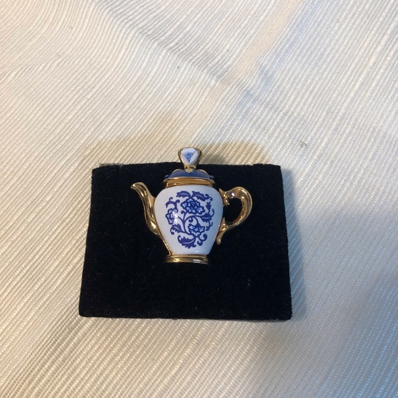 Avon Jewelry - Vintage Avon Delft Blue Porcelain Lapel Pin